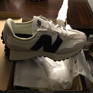 New Balance® 327 women's sneakers - sea salt/white